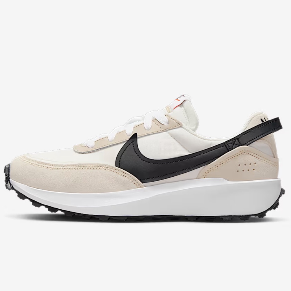 Nike Women's Sneakers in Cream and Black